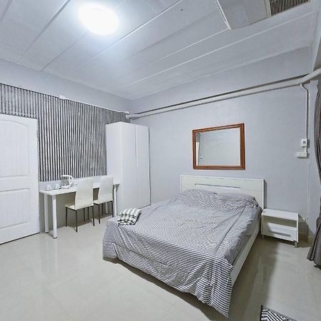 Future Hostel Pattaya Nong Prue Eksteriør billede